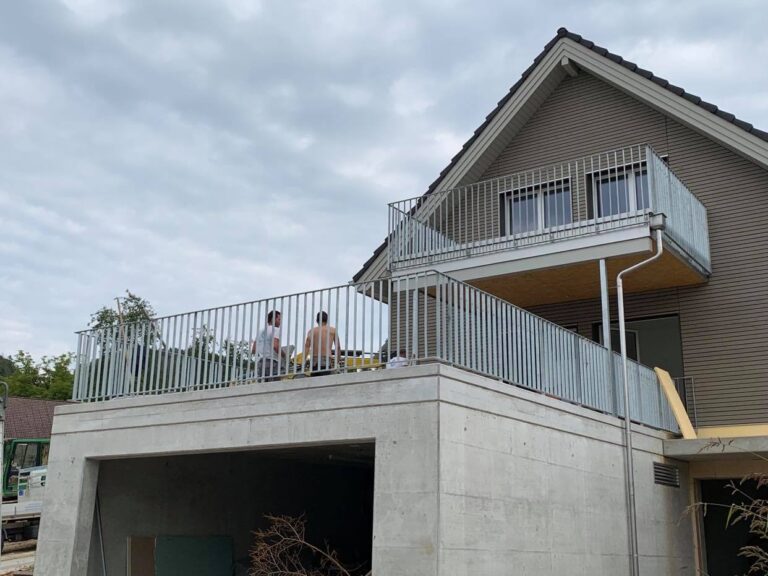 Balkongeländer nach Mass in Glarus